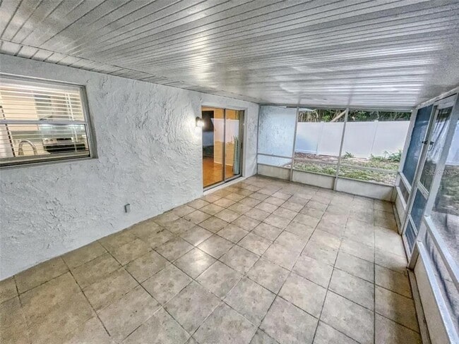 Building Photo - 1836 Plumtree Dr