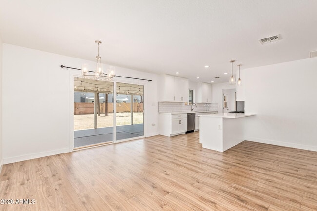 Building Photo - 1809 E Concorda Dr