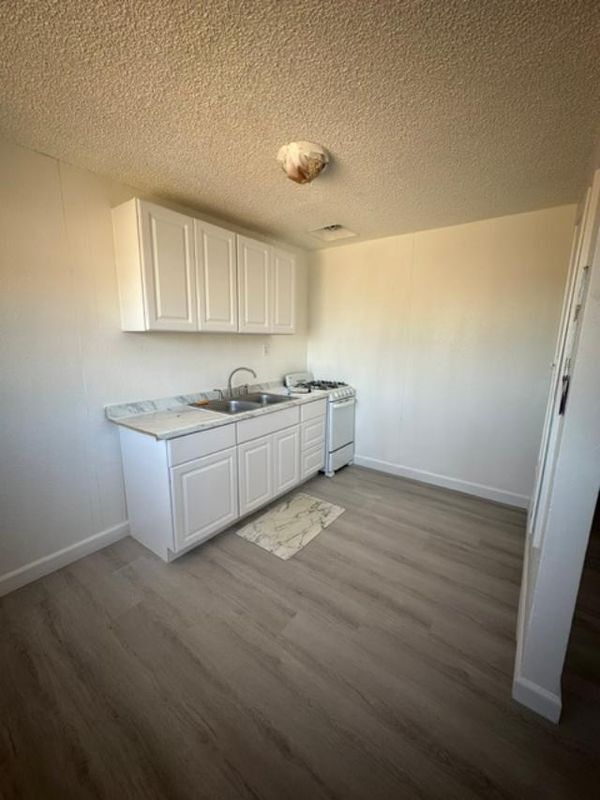Building Photo - 451 W Yermo Rd