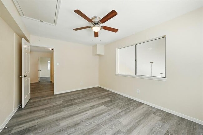 Building Photo - 3554 Ashfield Dr