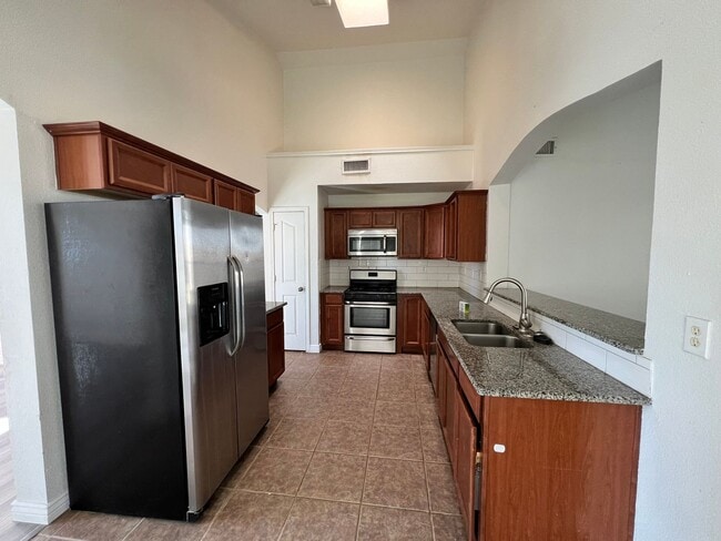 Building Photo - Perfect Cul-De-Sac Home just for you!