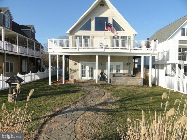 Building Photo - 1219 Bayside Rd