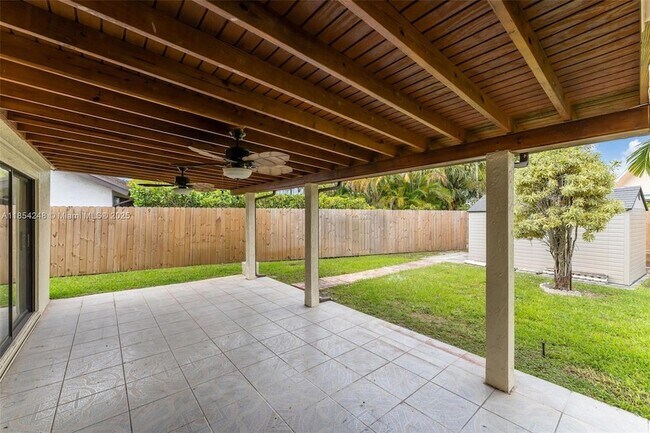 Building Photo - 9130 SW 101st Ave