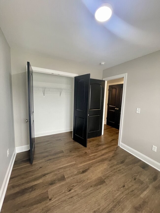 Building Photo - 1 Emanuel Ct