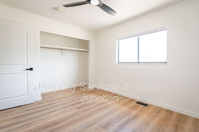 Building Photo - 3238-D 1/4 D 1/4 Rd