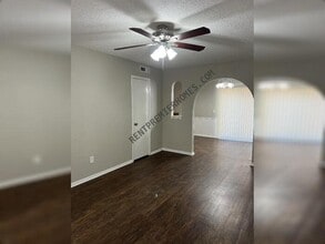 Building Photo - 981 NW 5th St