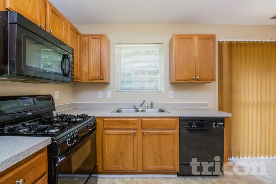 Building Photo - 7262 Silverton Trail