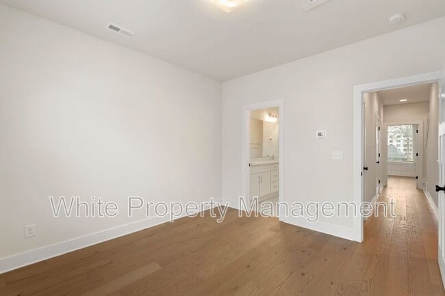 Building Photo - 5019 York Park Ln