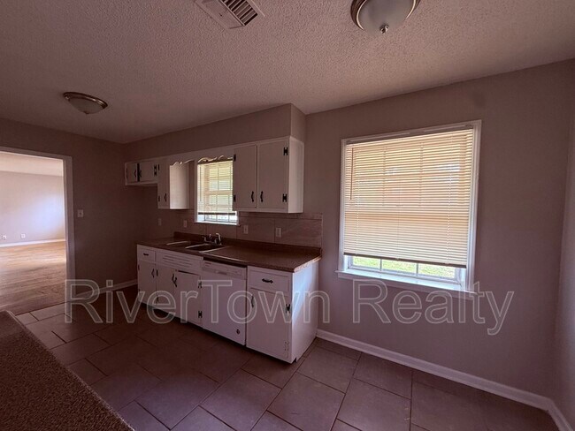 Building Photo - 3113 Wickham Dr