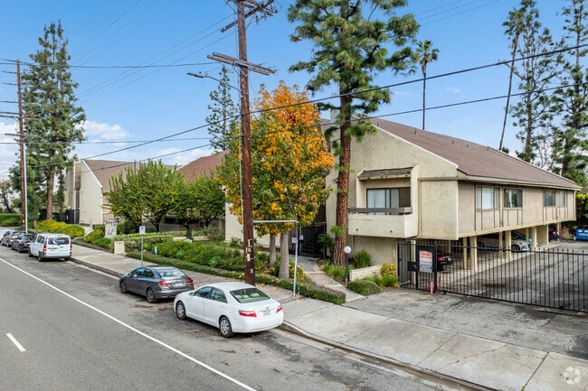 Alternate - Villa Sabrina Apartments