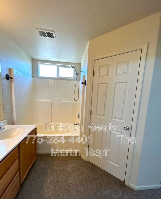 Building Photo - 5153 Lorenzo Ln