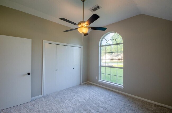 Building Photo - 12811 Fisher Dr