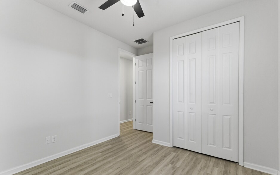 Building Photo - 162 Cedar Elm Way