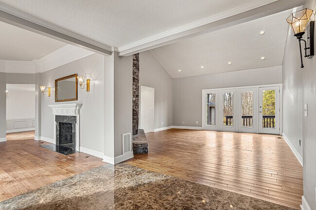 Building Photo - 274 Elkins Rd