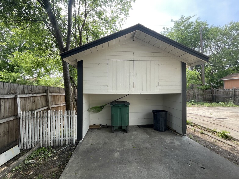 Building Photo - 1628 Sacramento