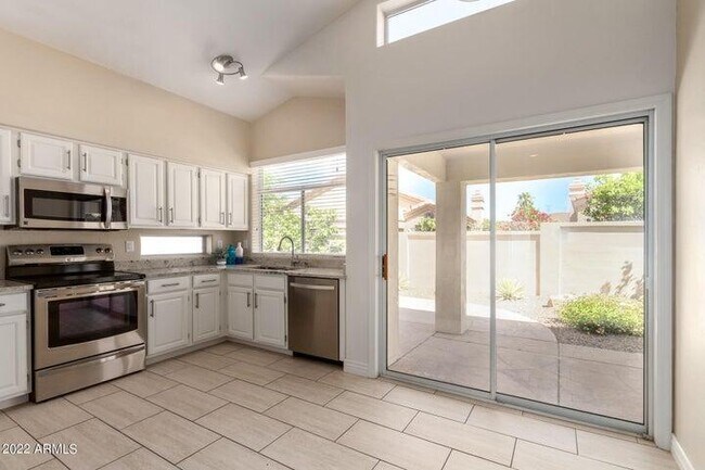 Building Photo - 11838 E Carol Ave