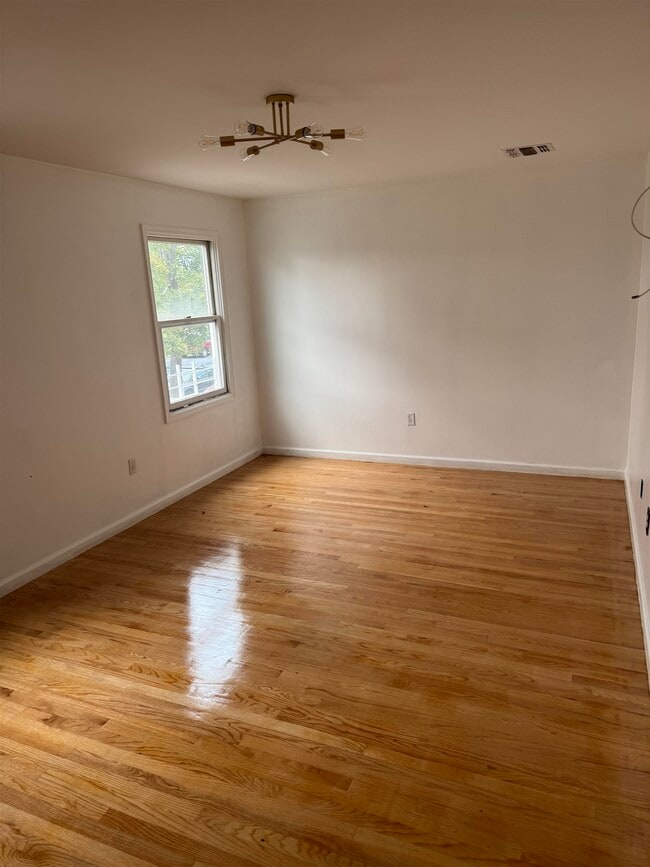 Building Photo - 525 AVENUE A Ave