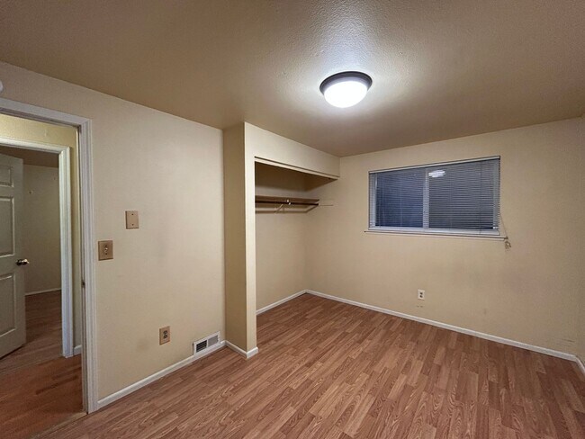 Building Photo - 5952 Longdin Rd