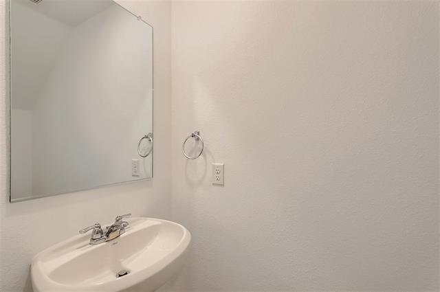 Building Photo - 9121 Flowering Dogwood Ln