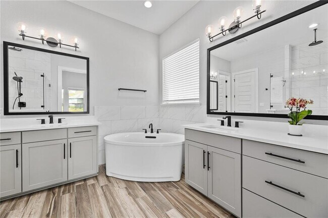 Building Photo - 1363 Hazy Hills Loop