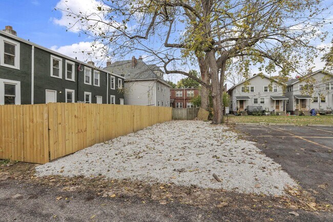 Building Photo - 2486 Findley Ave