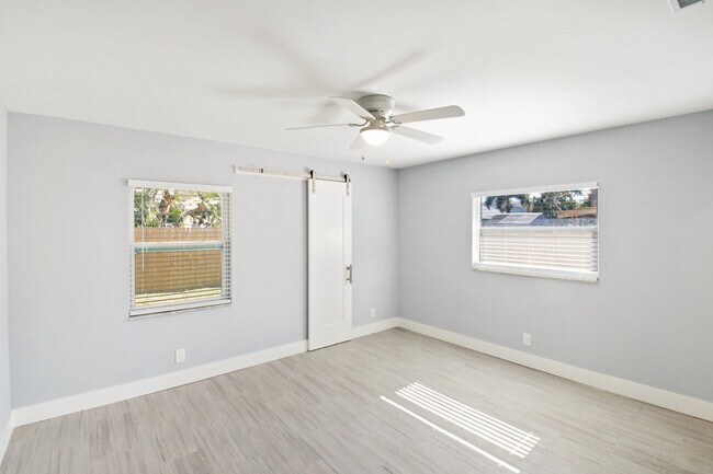 Building Photo - 9128 Roan Ln