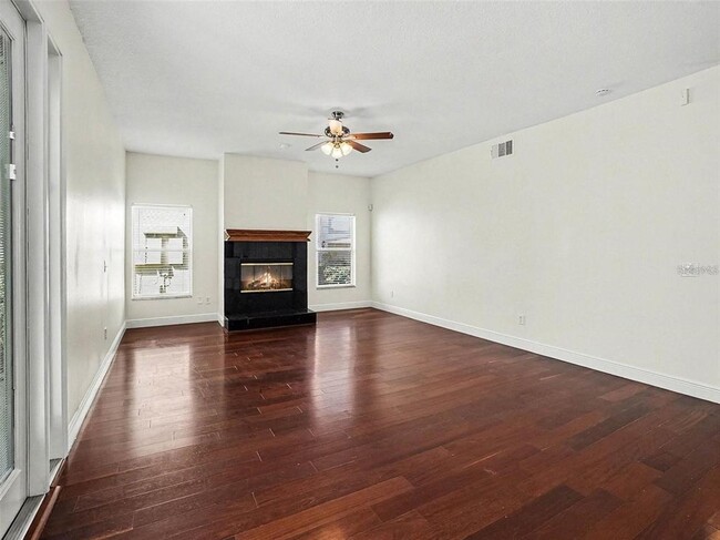 Building Photo - 7728 Glynde Hill Dr