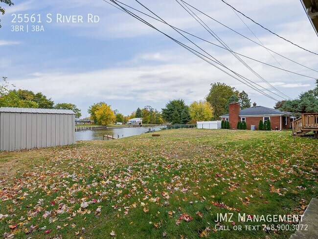 Building Photo - 25561 S River Rd