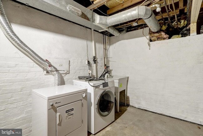 Building Photo - 225 S Payne St