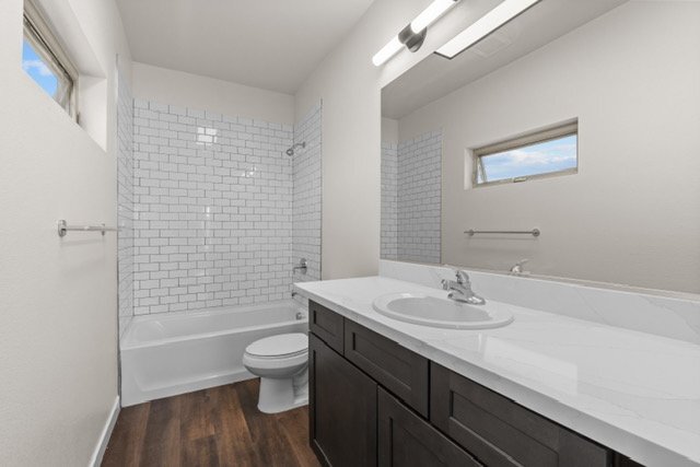 Building Photo - 524 N 7th St