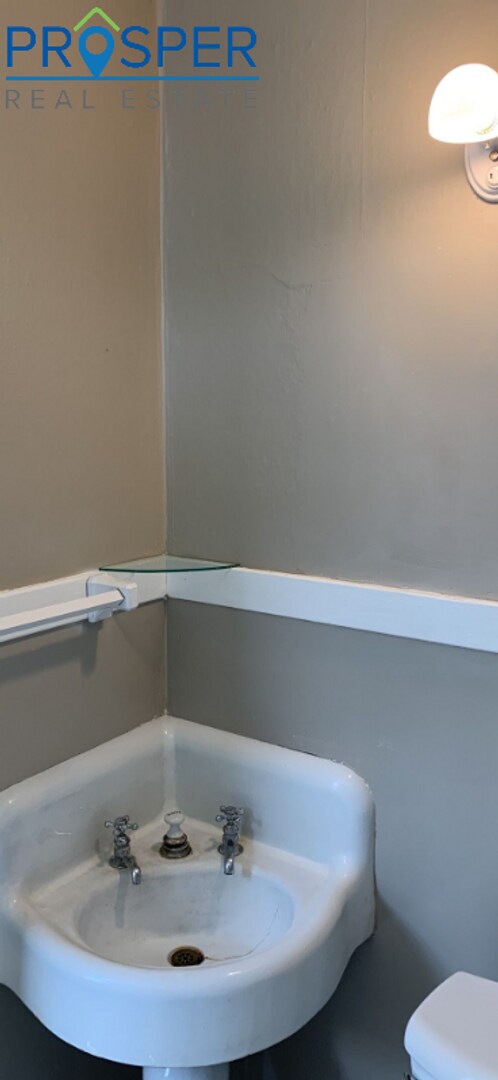 Primary Photo - Newly Remodeled 4 Bedroom Home!