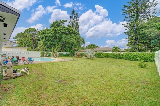 Building Photo - 17000 NW 18th Ave