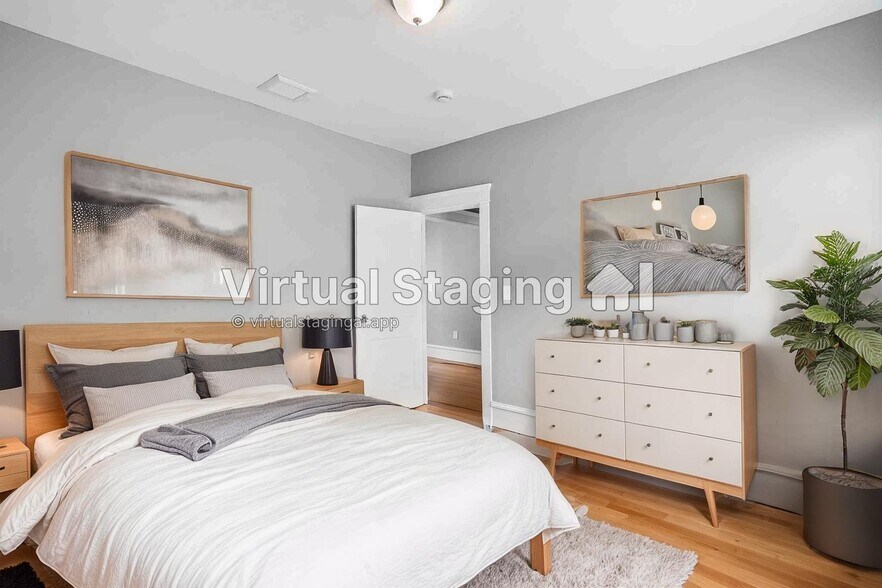 Building Photo - 100 Weetamoe St