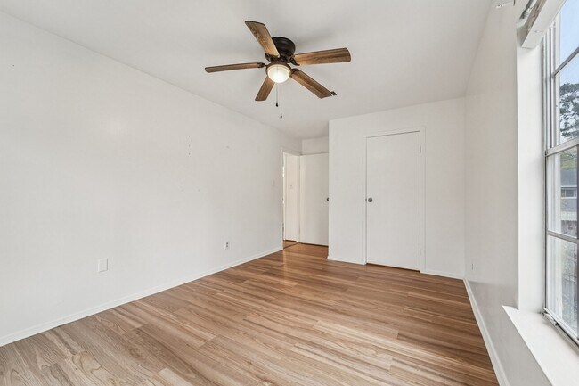 Building Photo - 3103 Glade Springs Dr