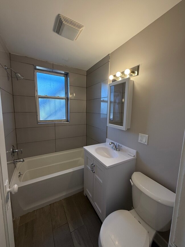 Building Photo - 3901 W Division St