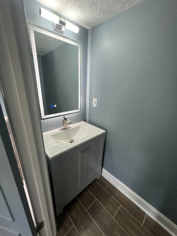 Building Photo - 7560 Taylor Rd