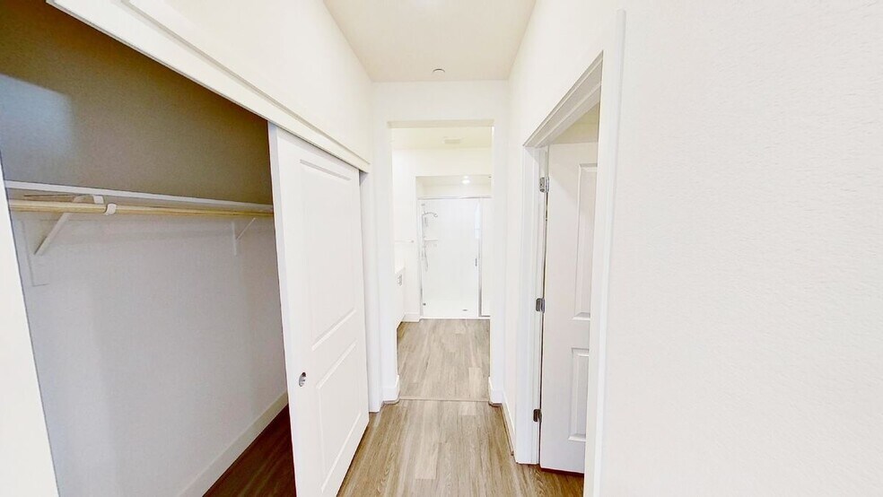 Building Photo - 5933 Sunstone Dr