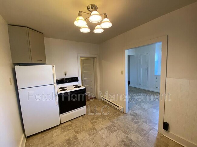 Building Photo - 6 Reese Ave