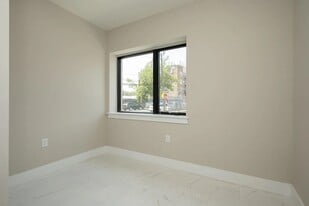 Building Photo - 242 Beacon Ave