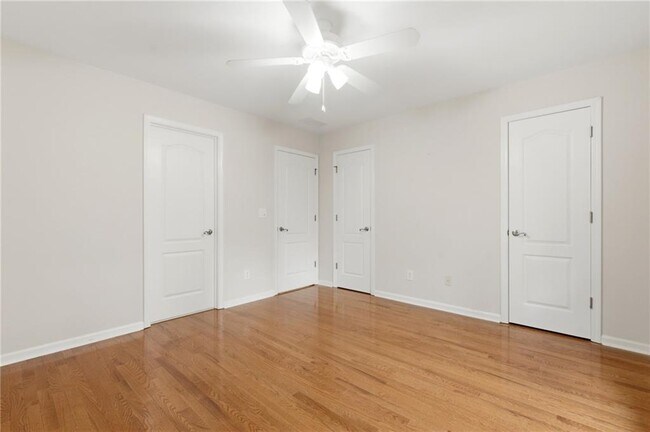 Building Photo - 3561 Carriage Glen Way