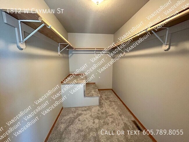Building Photo - 4812 W Cayman St