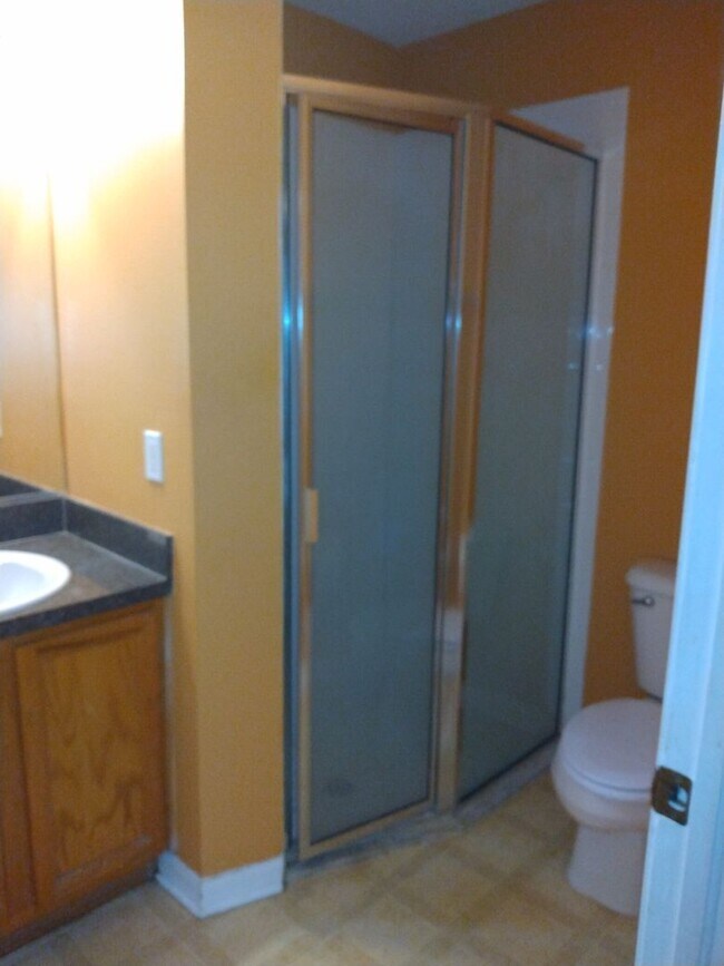 Building Photo - 14059 Sullivan St