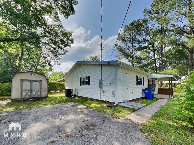 Building Photo - 1120 Seabrook Rd