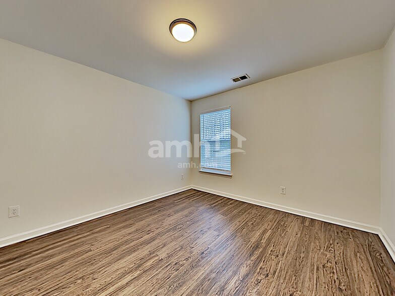 Building Photo - 1037 Steelchase Lane