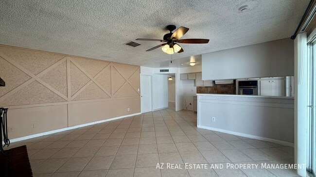 Building Photo - 4440 W Yucca St