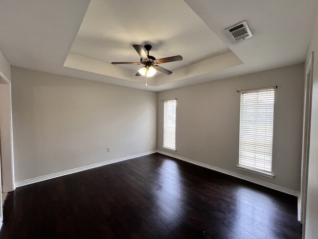 Building Photo - 11457 Talton Ave
