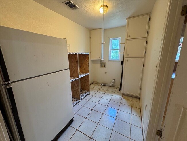 Building Photo - 5054 Old Goforth Rd