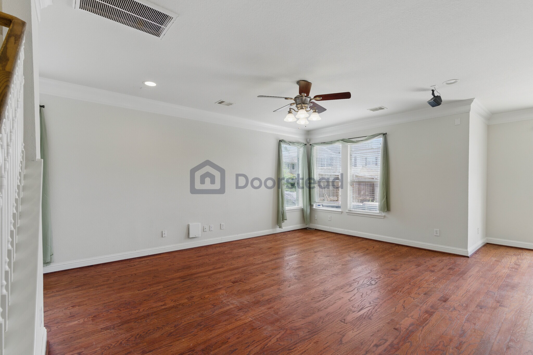 Building Photo - 16030 Summerville Lake Dr
