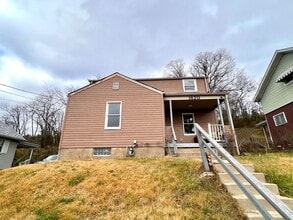 Building Photo - Aliquippa - Stunning 3 Bedroom 1 Bathroom Home