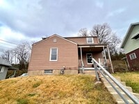 Building Photo - Aliquippa - Stunning 3 Bedroom 1 Bathroom Home